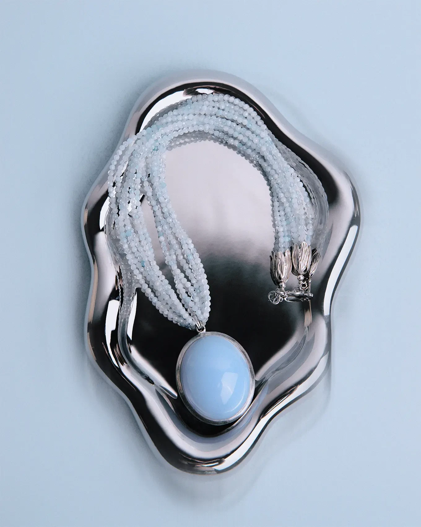 Камни марта: минералы с характером и холодной глубиной