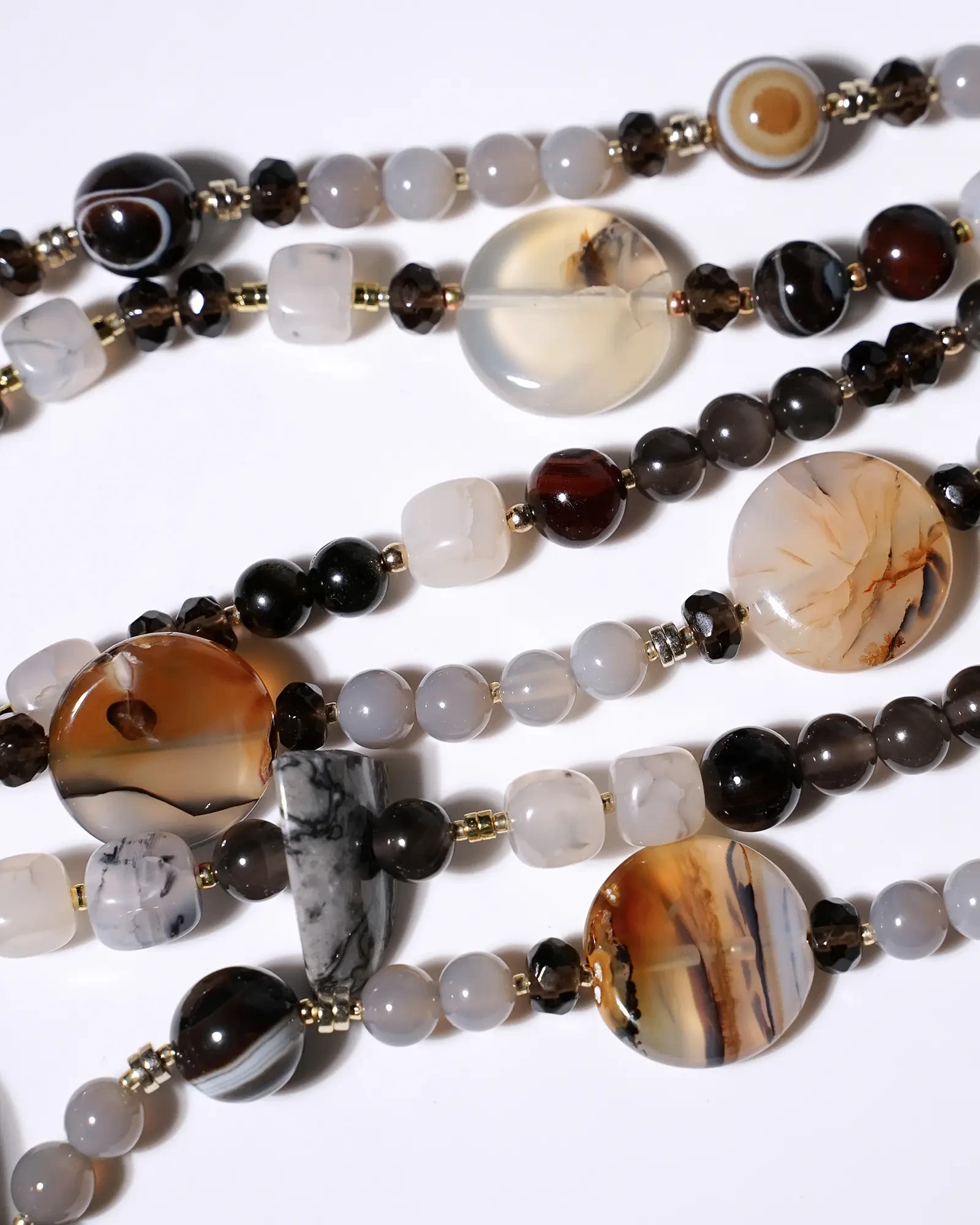 Украшение на 75 лет: как выбрать подарок, который будут беречь