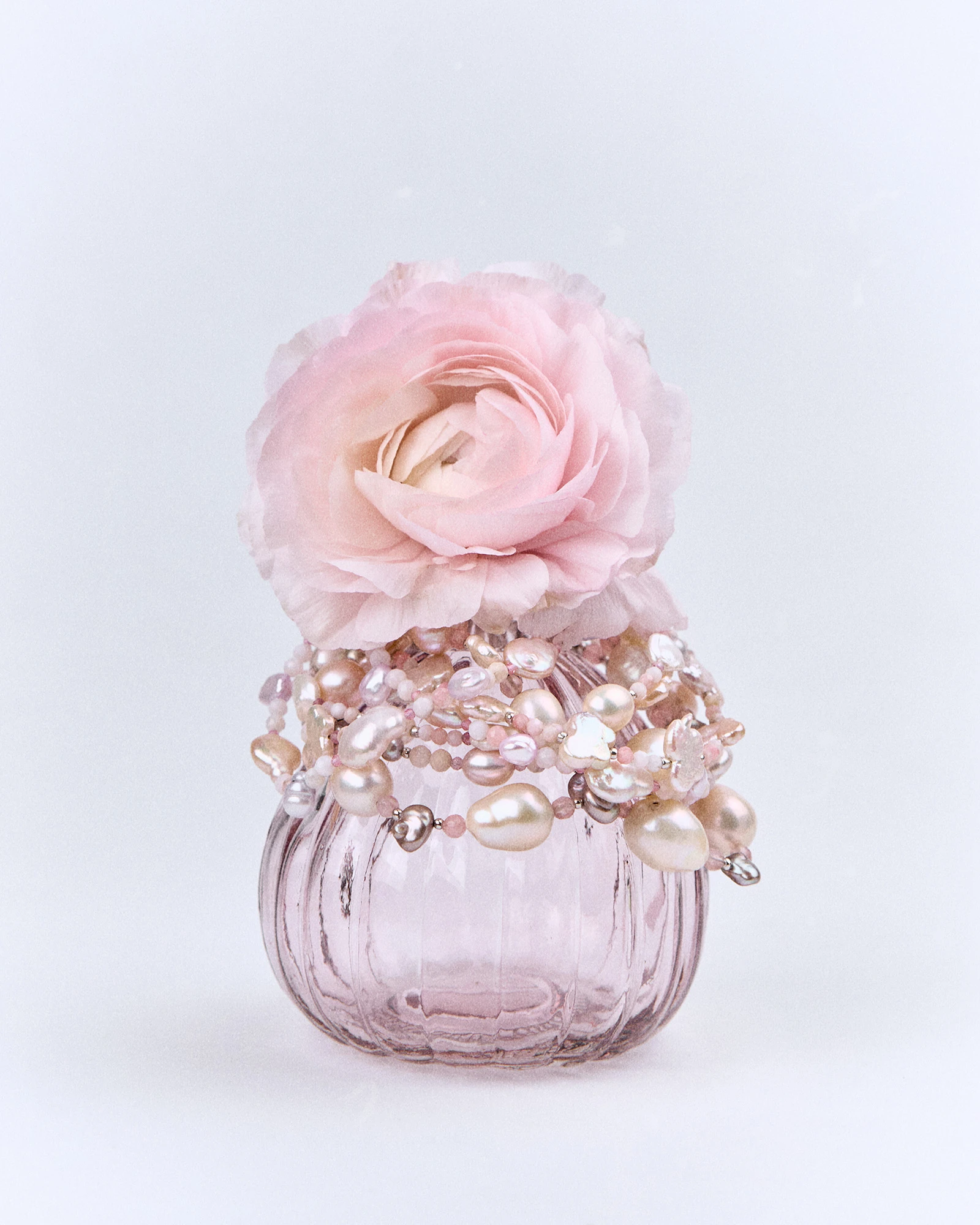 Женские ароматы, которые мужчины замечают: руководство по выбору впечатляющих запахов