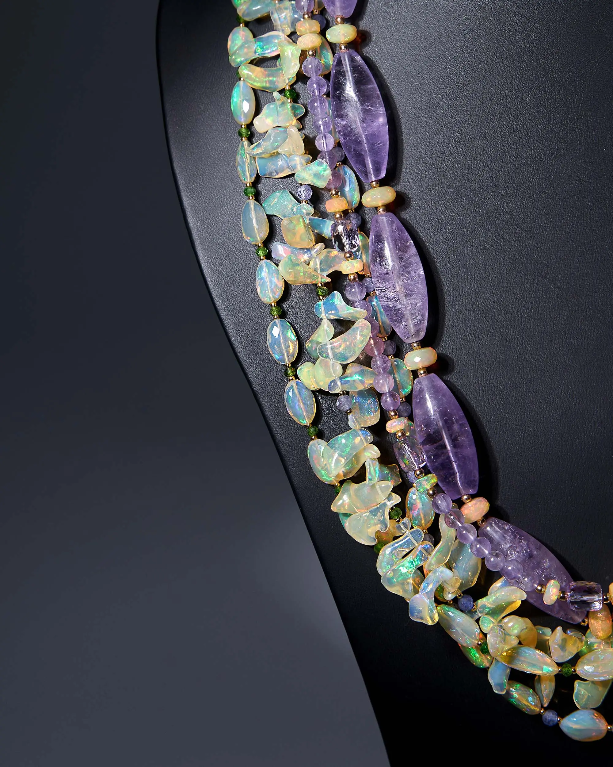 Как распознать натуральный аметист и отличить от его подделок