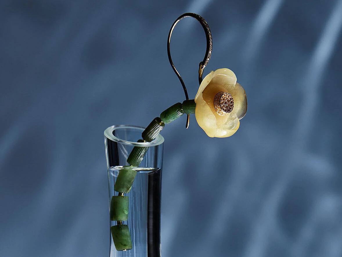 Цветы в драгоценном металле: вечная история цветочных мотивов в ювелирном искусстве