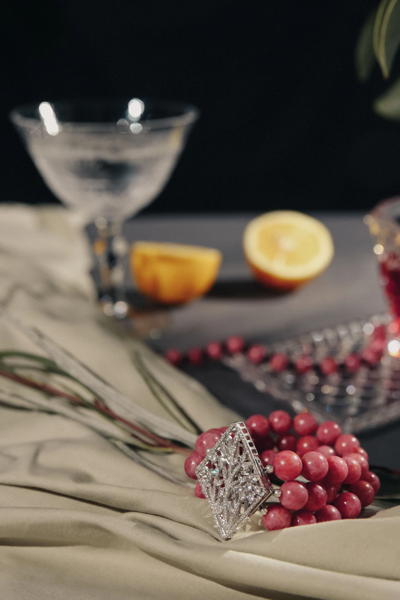 Родонит: редкий камень, который ценят за подлинность