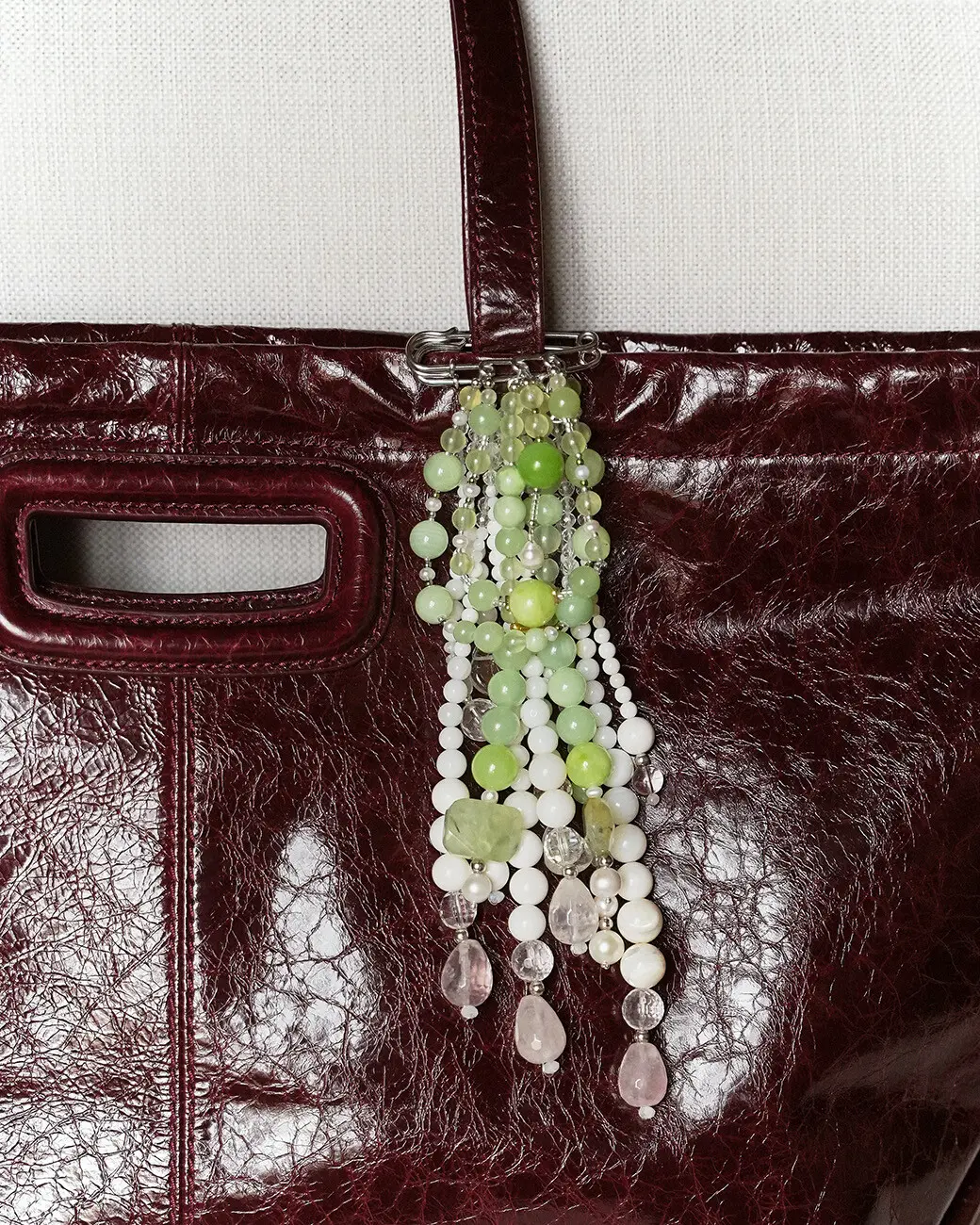 Ожеброшь раковина тридакна, горный хрусталь белого цвета - 28 000 Ожеброшь раковина тридакна, горный хрусталь - мастерская Надежды Бойко