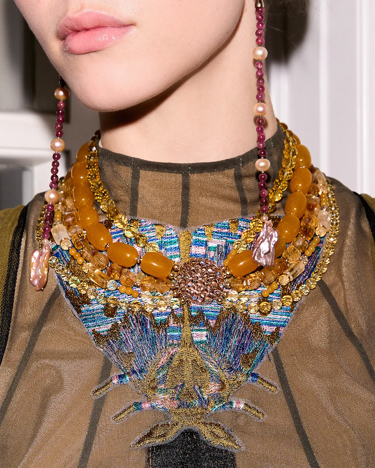 Колье цитрин, жадеит оранжевого цвета - 58 000 Колье цитрин, жадеит - мастерская Надежды Бойко