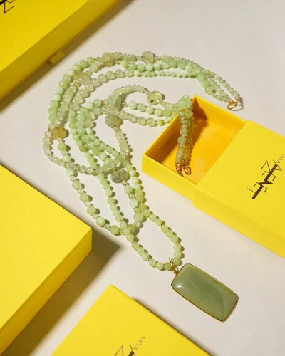 Многорядные бусы с кулоном нефрит зеленого цвета - 75 300 Многорядные бусы с кулоном нефрит - мастерская Надежды Бойко