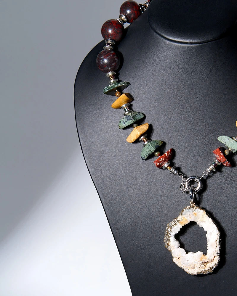 Бусы из яшмы с кулоном - мастерская Надежды Бойко