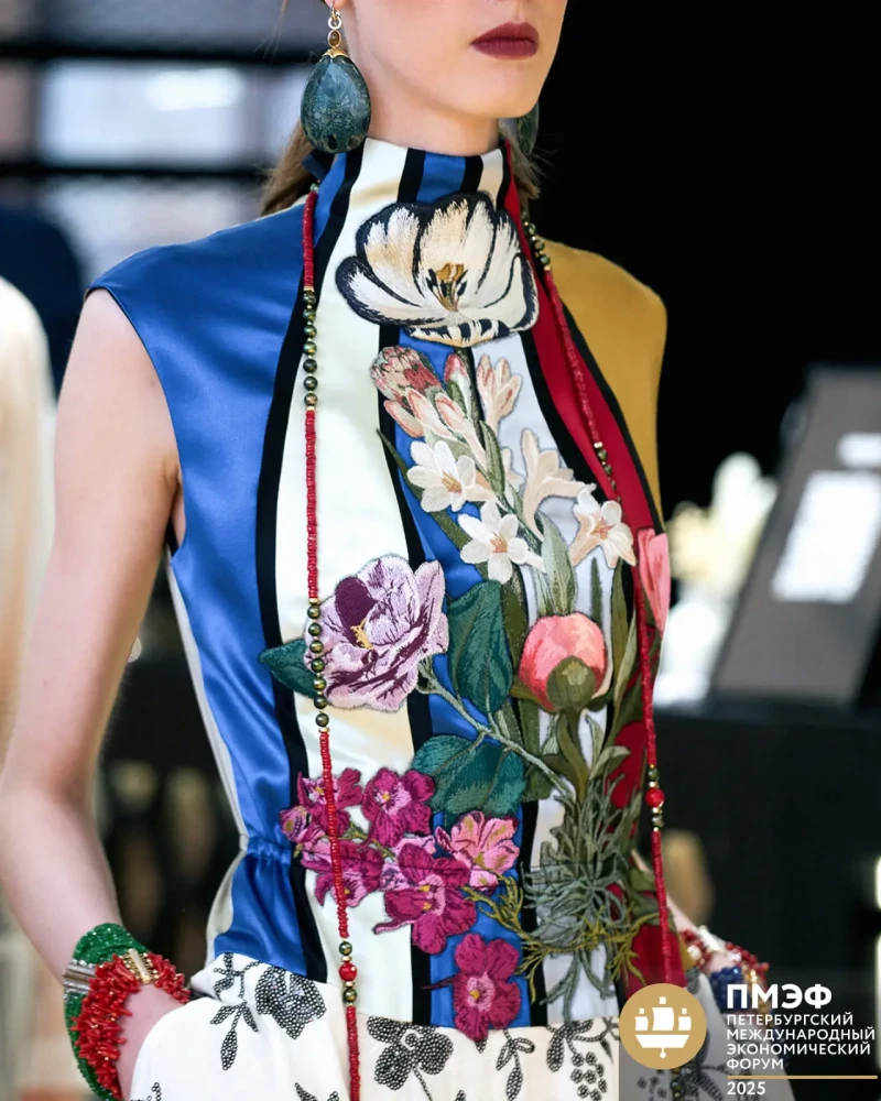 Аркан коралл, жемчуг - мастерская Надежды Бойко