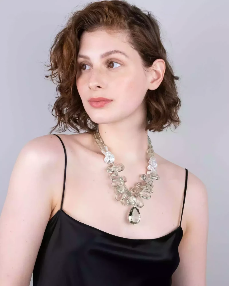 Бусы с кулоном празиолит прозрачного цвета - 200 000 Бусы с кулоном празиолит - мастерская Надежды Бойко