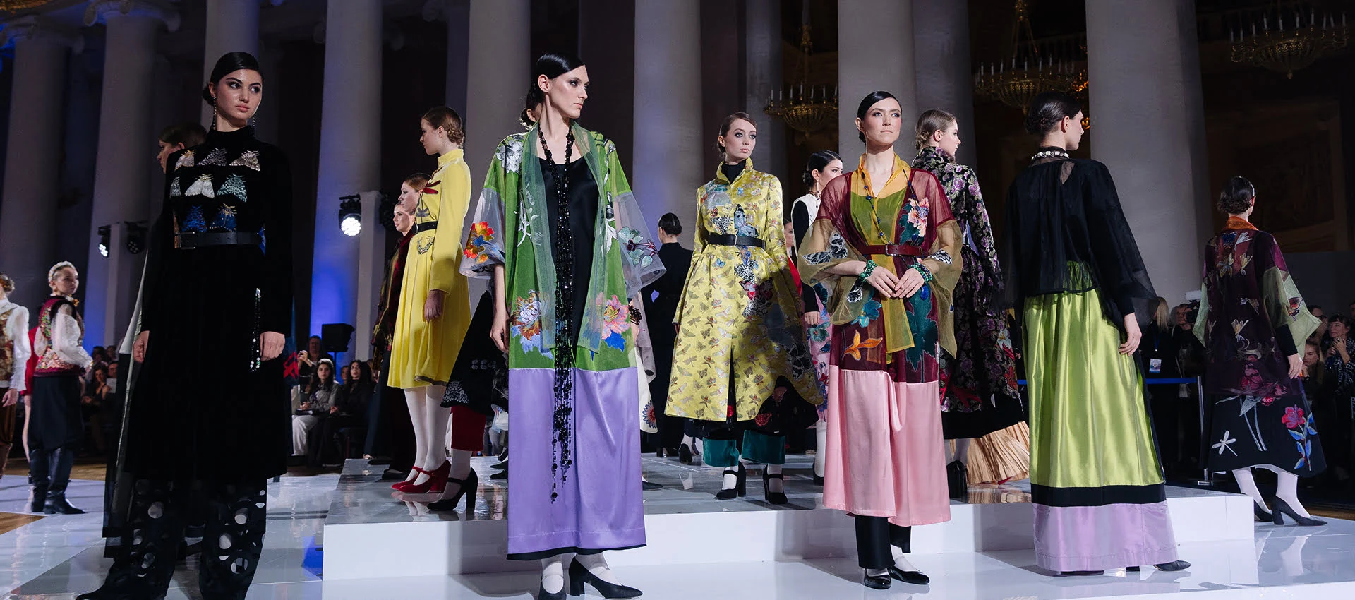 Подиумные украшения