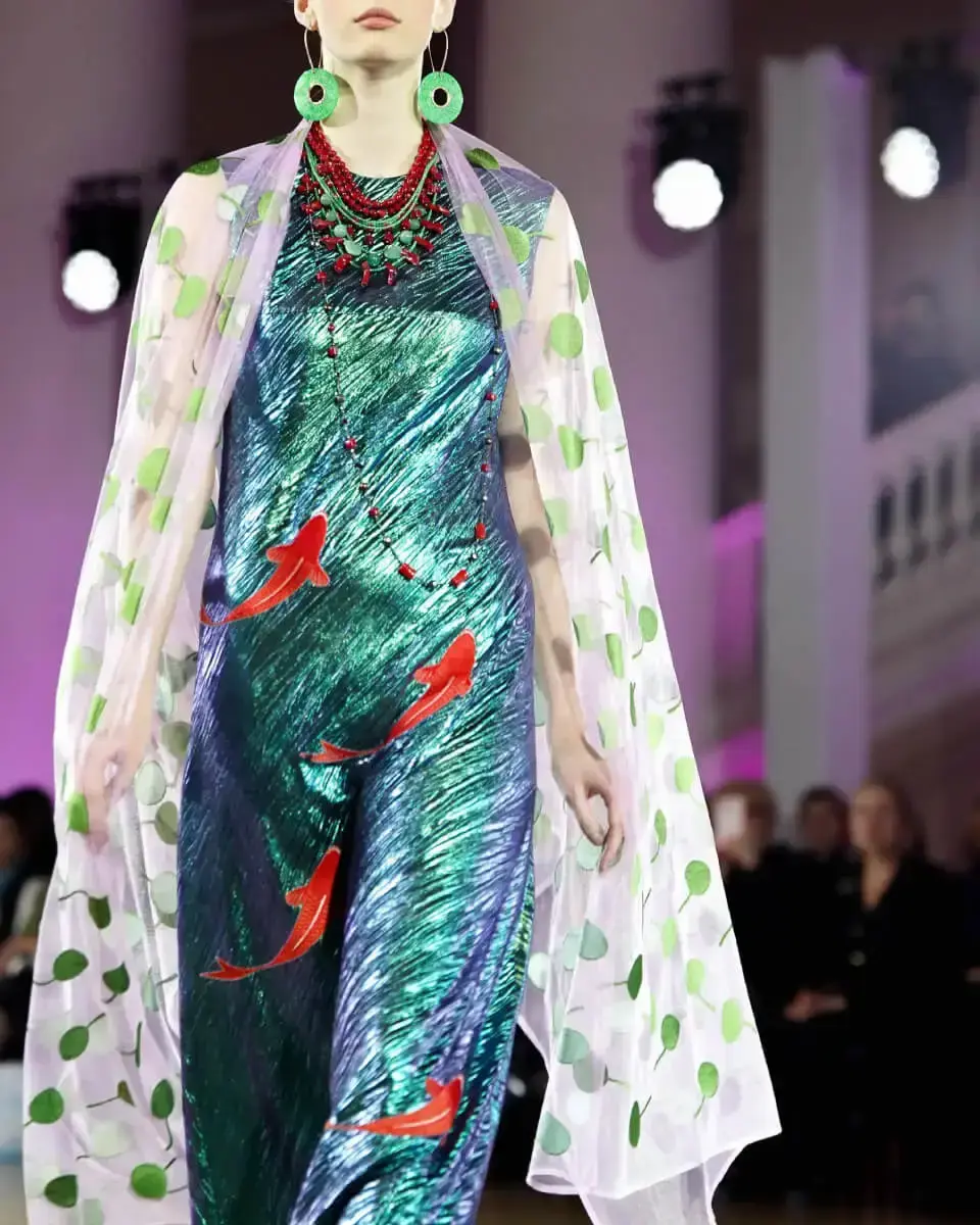 1Модный показ